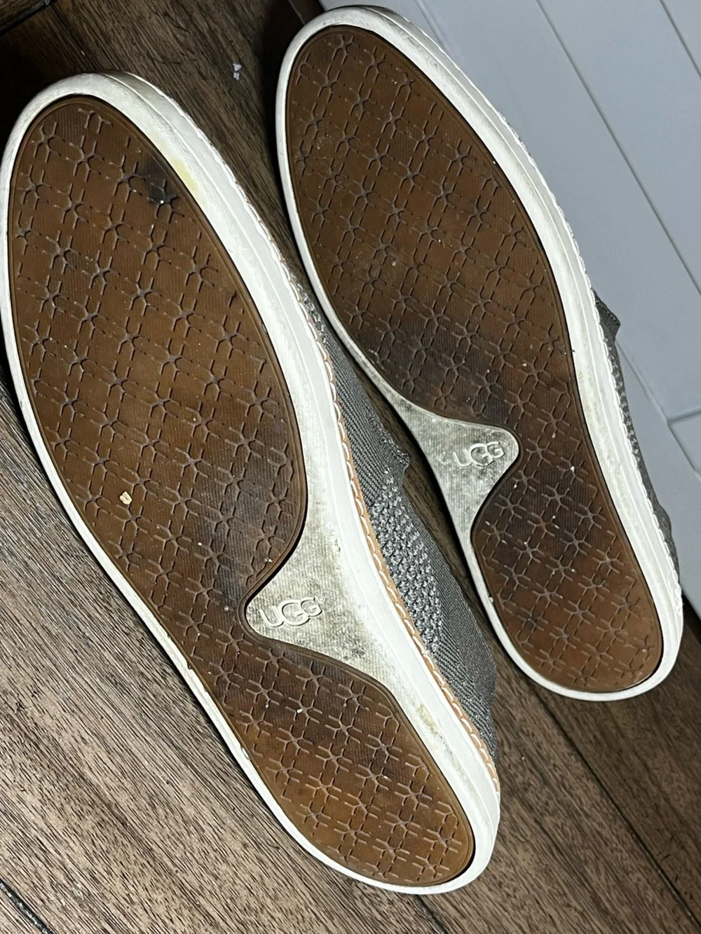 UGG knit slip